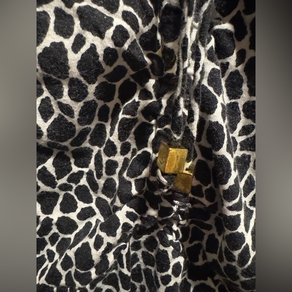 Michael Kors Black and White Patterned Blouse - Picture 4 of 6